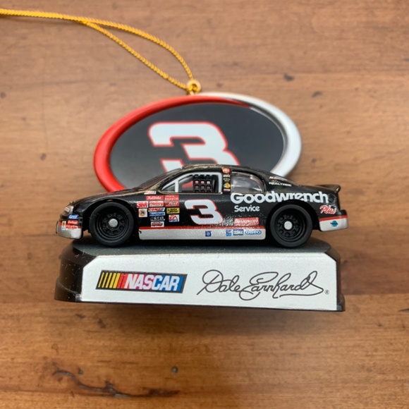 Dale Earnhardt #3 NASCAR Goodwrench Car 2004 Christmas Ornament - Picture 3 of 7